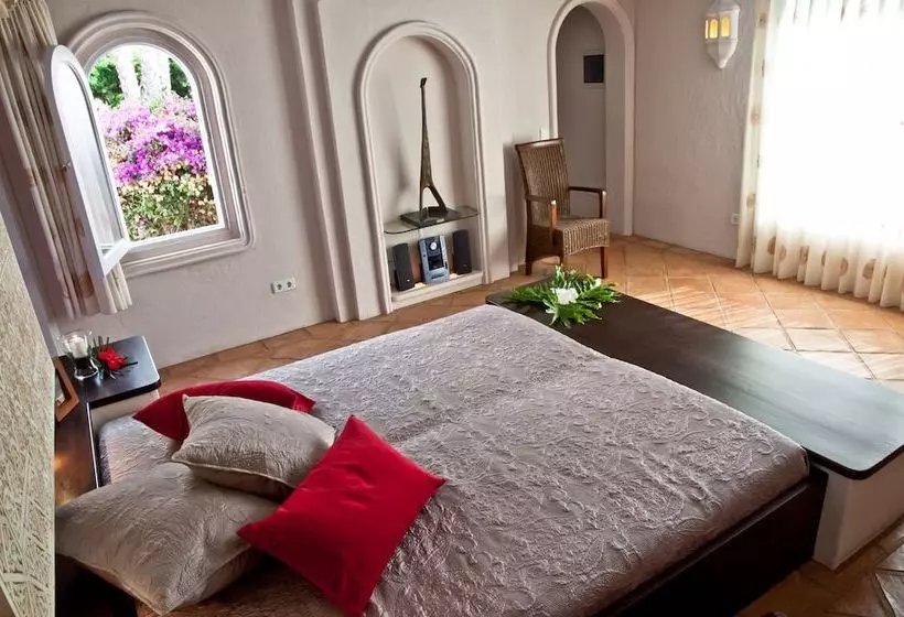 El Refugio Appartments & Villa