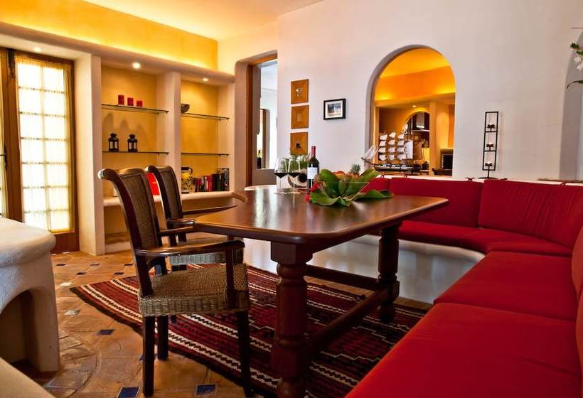 El Refugio Appartments & Villa