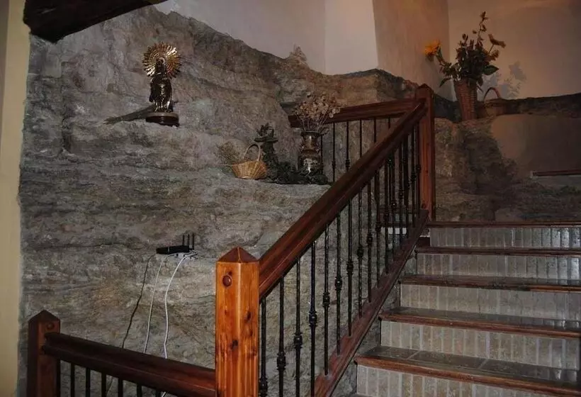 Hospedería Albergue Ntra Sra De Magallón