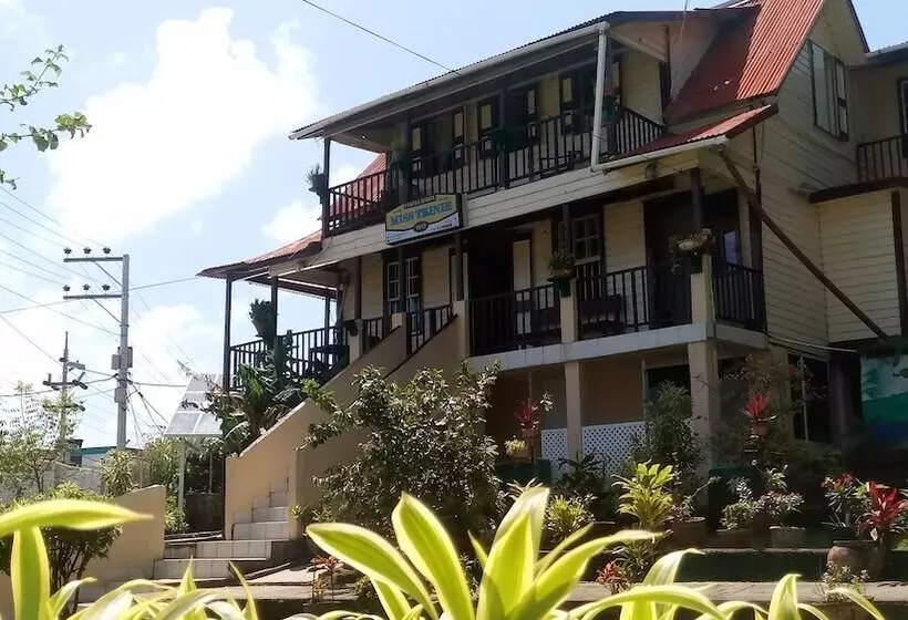 مسافرخانه Posada Nativa Miss Trinie