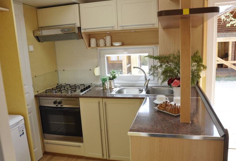 فندق Camping La Estanca