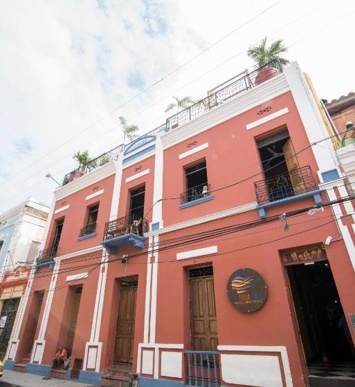 Hotel La Brisa Loca Hostel