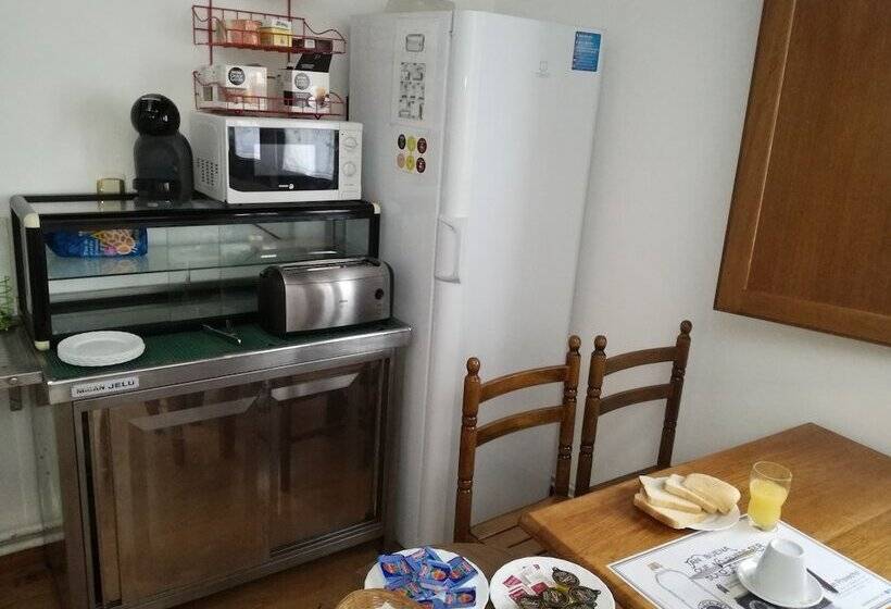 ペンション Hostal Central