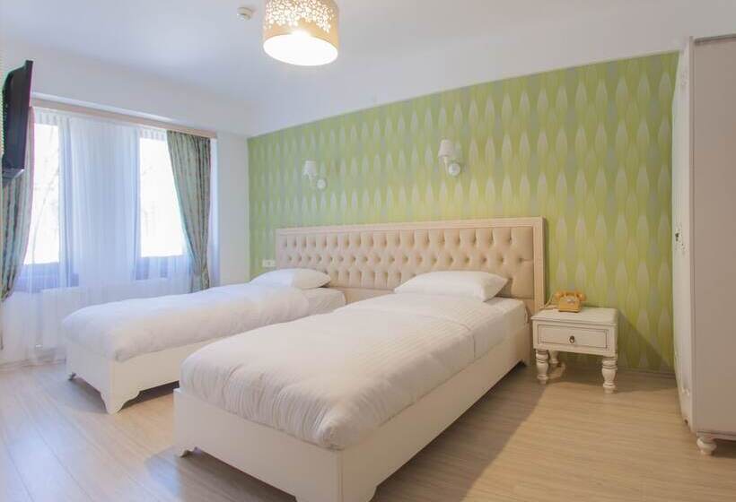 فندق 1inci Konak