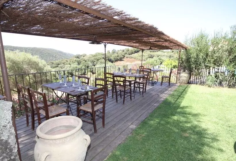 Aamiaismajoitus (B&B) Auberge U Sirenu