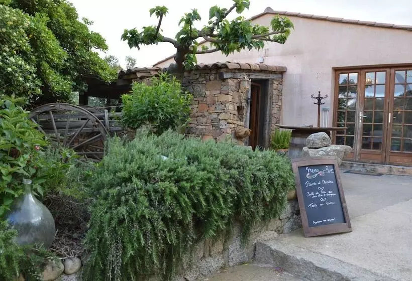 Aamiaismajoitus (B&B) Auberge U Sirenu