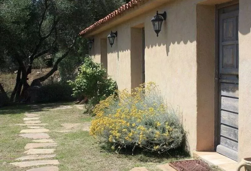 Aamiaismajoitus (B&B) Auberge U Sirenu