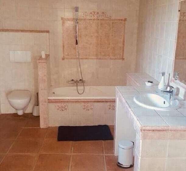 تختخواب و صبحانه Mas Des Oliviers Chambres D Hôtes