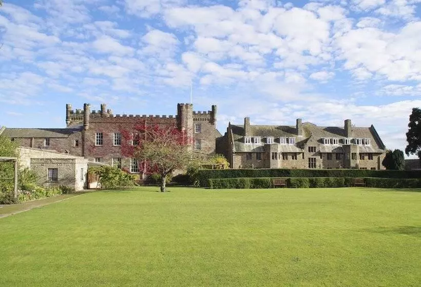 تختخواب و صبحانه Sneaton Castle