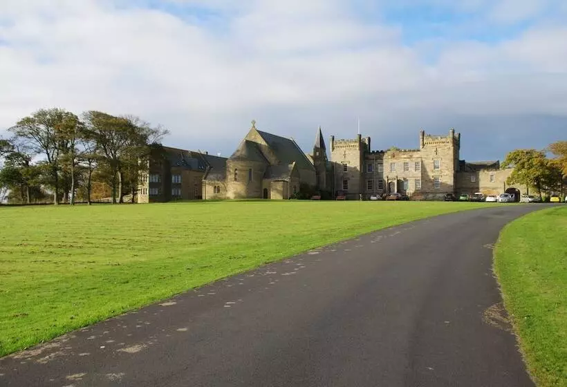 تختخواب و صبحانه Sneaton Castle