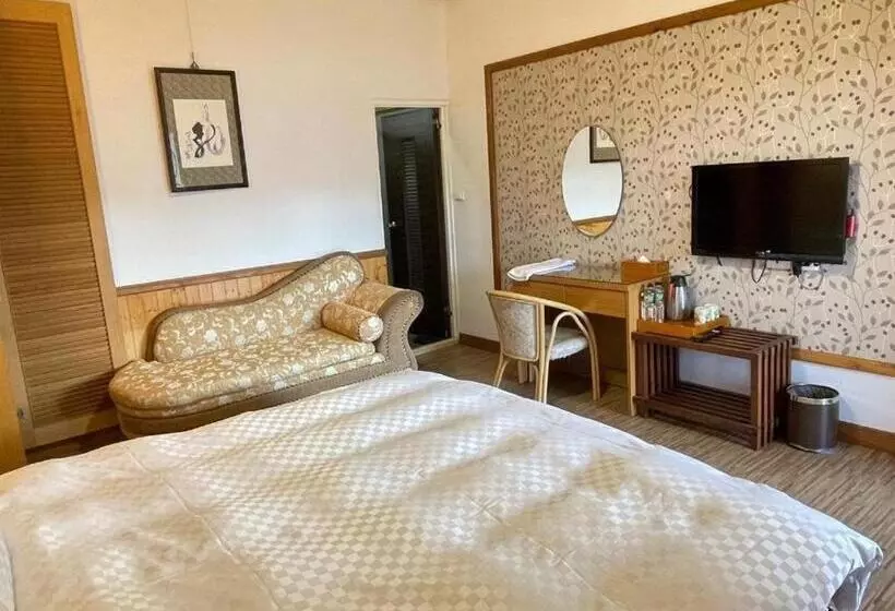 هتل Dragon Manor Resort