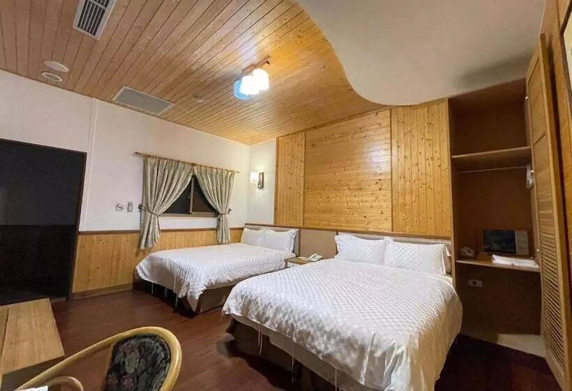هتل Dragon Manor Resort