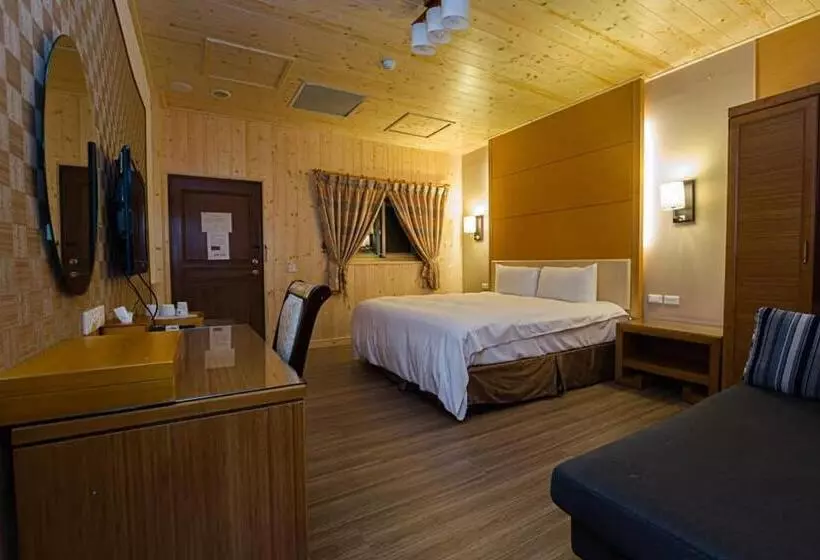 هتل Dragon Manor Resort