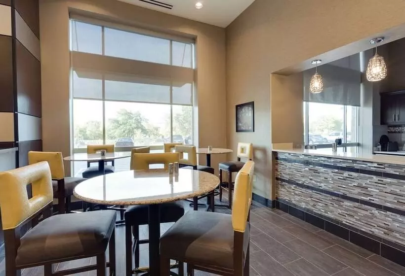 ホテル Drury Inn & Suites Dallas Frisco