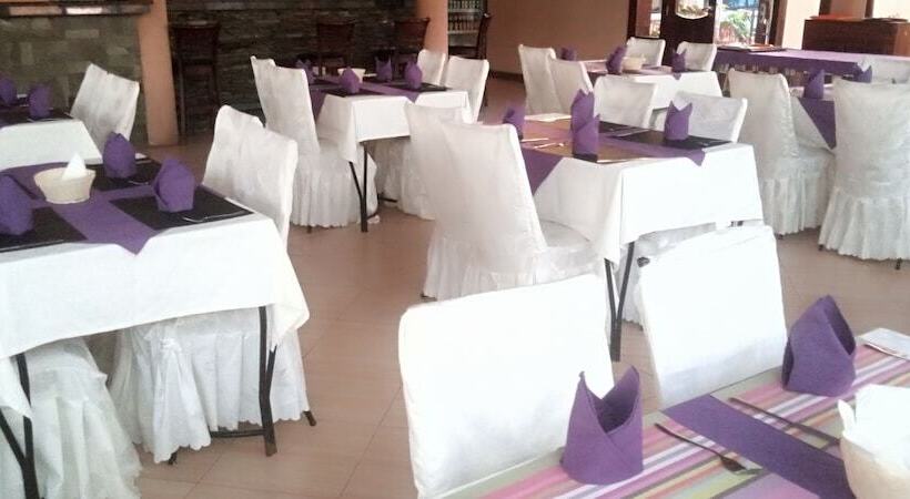 בית מלון כפרי Samanene