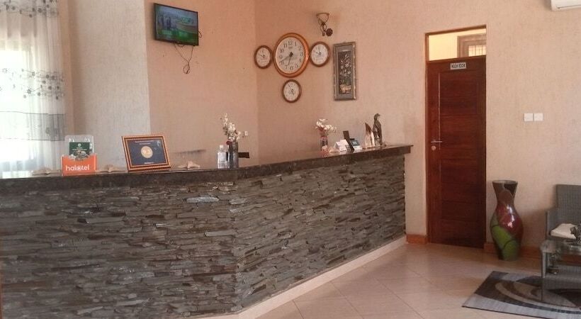 בית מלון כפרי Samanene