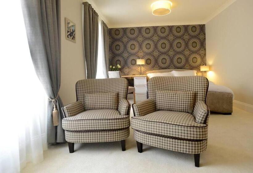 هتل The Devon Court