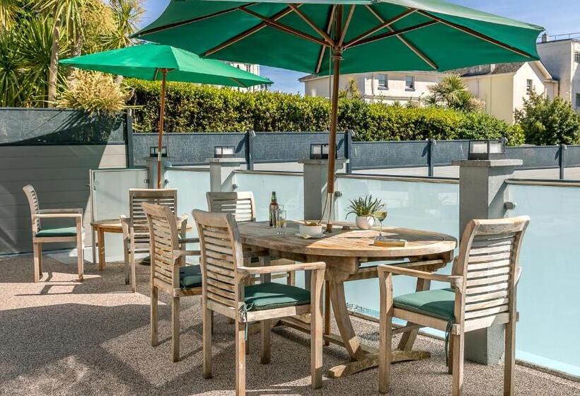 هتل The Devon Court