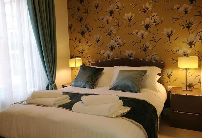 هتل The Devon Court