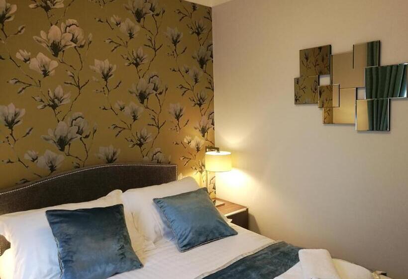 هتل The Devon Court