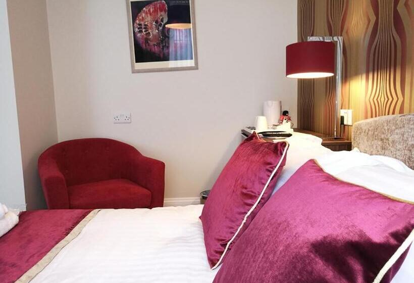 هتل The Devon Court