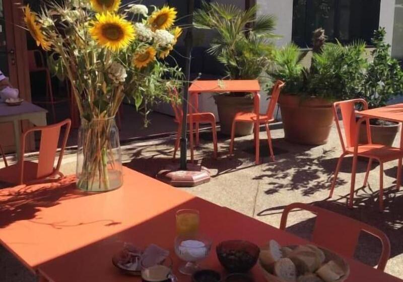 هتل Hôtel Voltaire