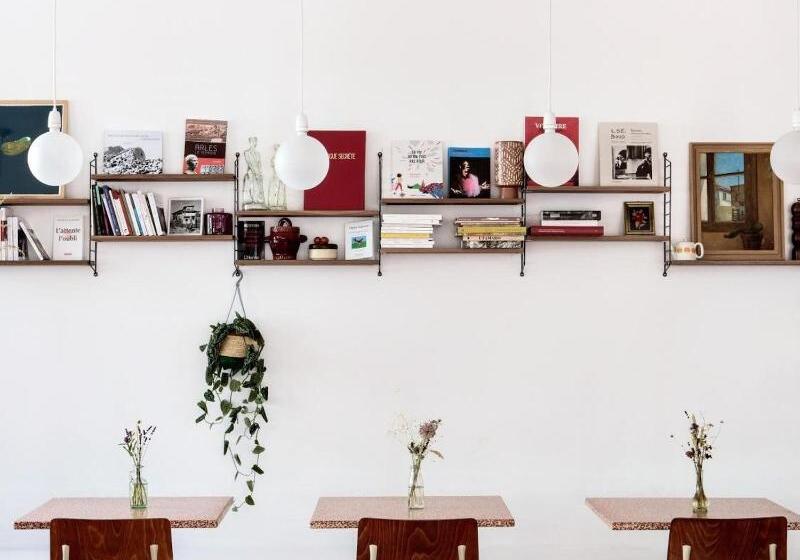 هتل Hôtel Voltaire