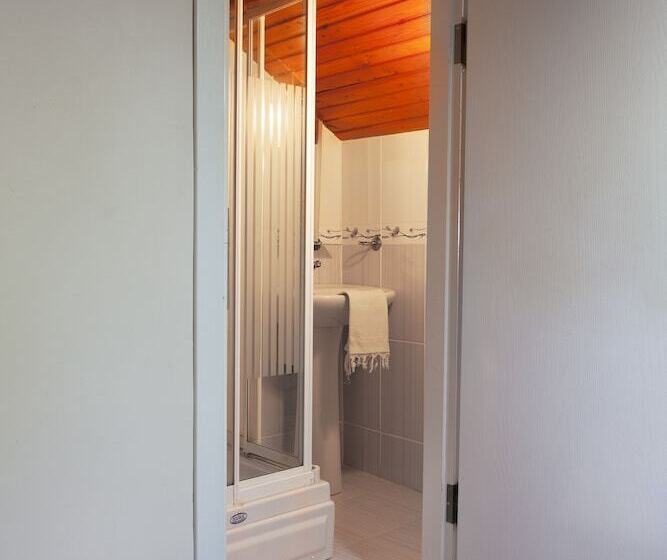 Orhan Kutbay'in Evi Turyolu Cafe Pansiyon