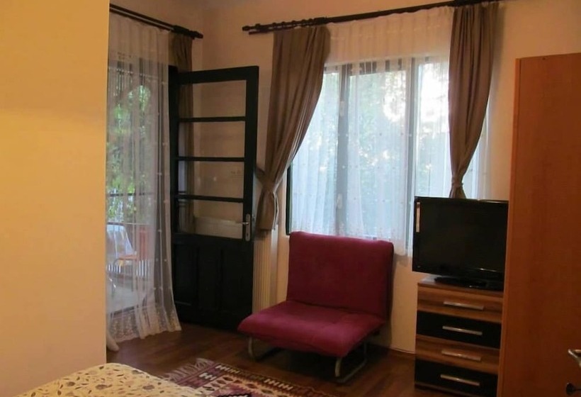 Orhan Kutbay'in Evi Turyolu Cafe Pansiyon