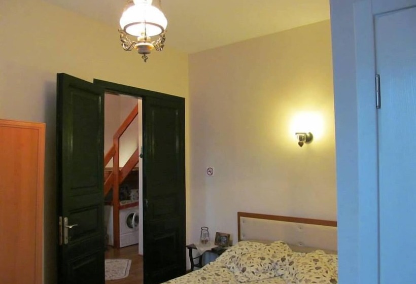 Orhan Kutbay'in Evi Turyolu Cafe Pansiyon