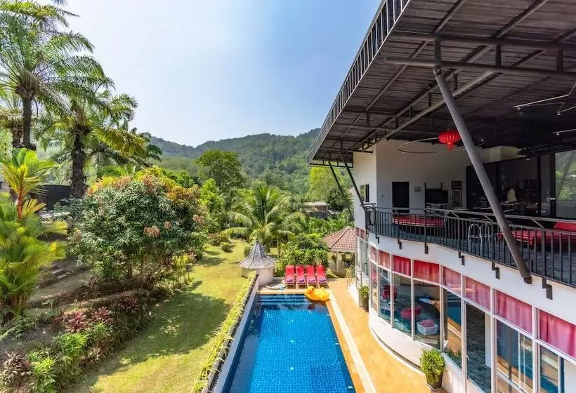 Villa Nap Dau 10 Bedrooms