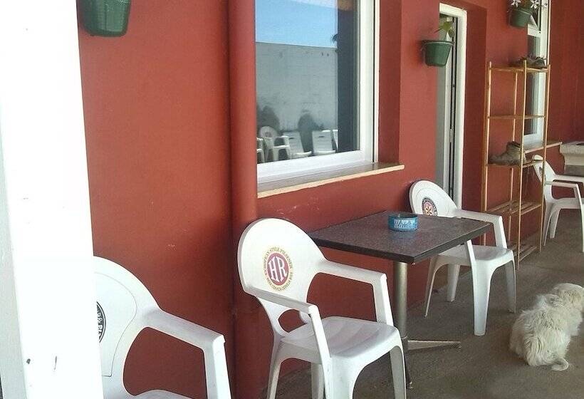 Albergue La Torre   Hostel