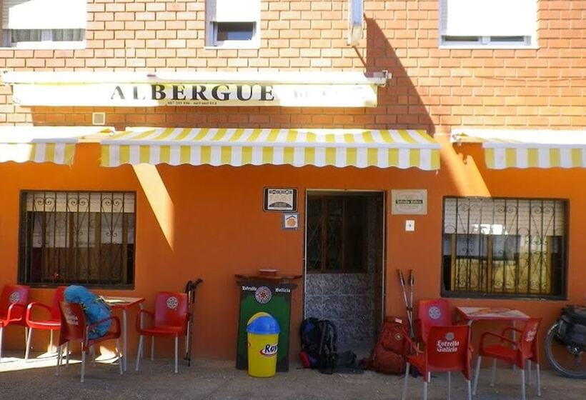 Albergue La Torre   Hostel
