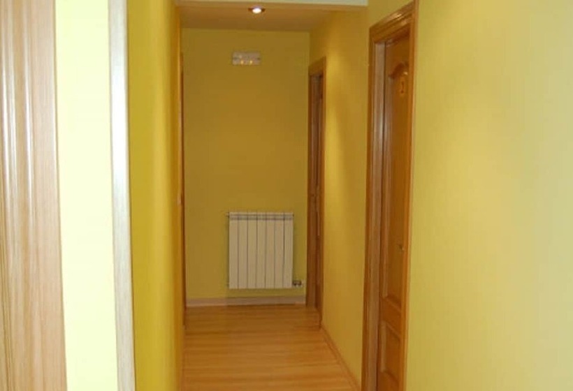 Albergue La Torre   Hostel