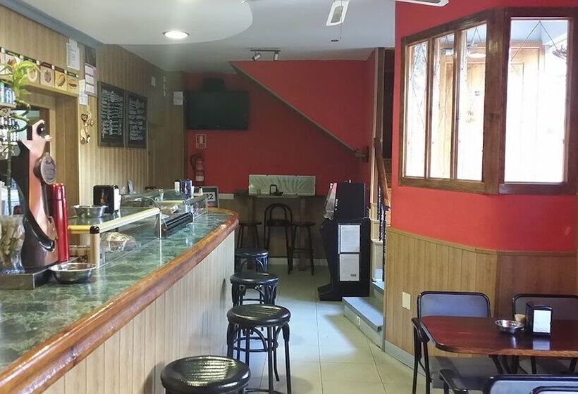 Albergue La Torre   Hostel