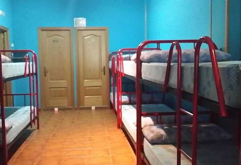 Albergue La Torre   Hostel