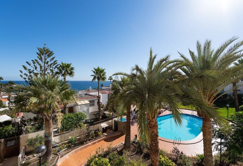 Apartamentos Aguila Beach