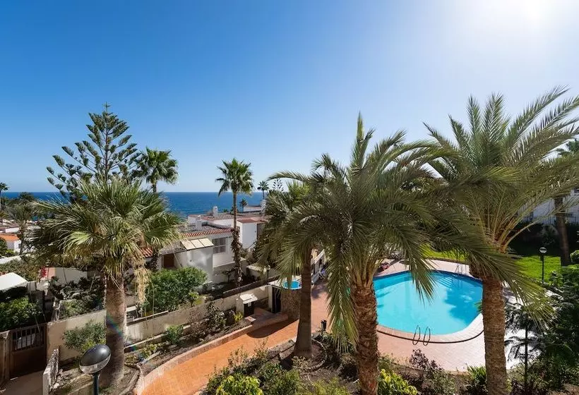Apartamentos Aguila Beach