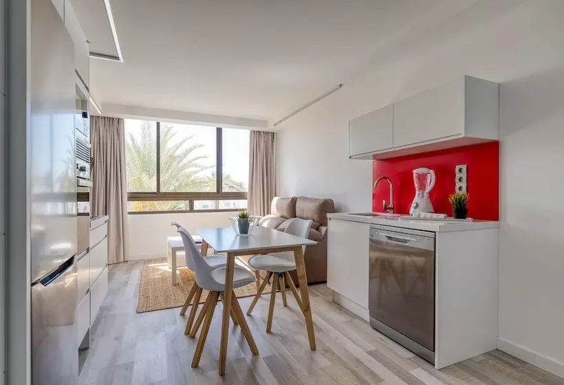 Apartamentos Aguila Beach