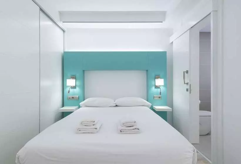 Apartamentos Aguila Beach