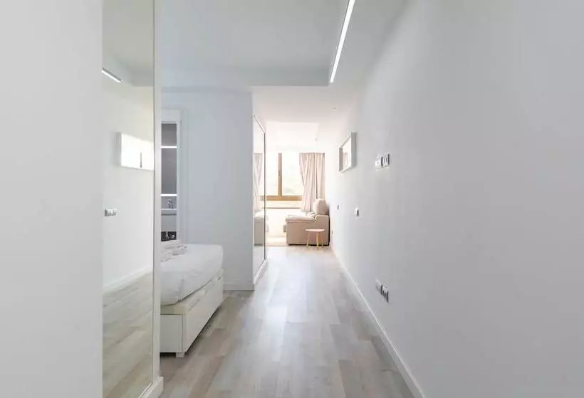 Apartamentos Aguila Beach