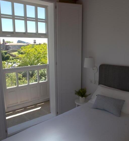 Bed and Breakfast Pension O Xardin De Julia