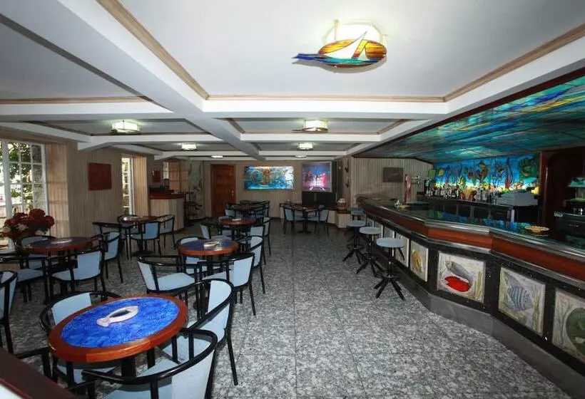 Aamiaismajoitus (B&B) Playa De Estorde