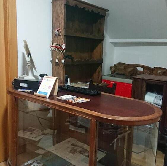 El Camino De Santovenia Albergue Hostel