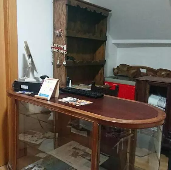 El Camino De Santovenia   Albergue   Hostel