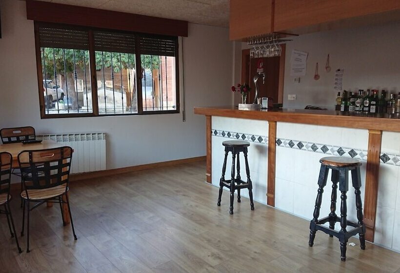 El Camino De Santovenia Albergue Hostel