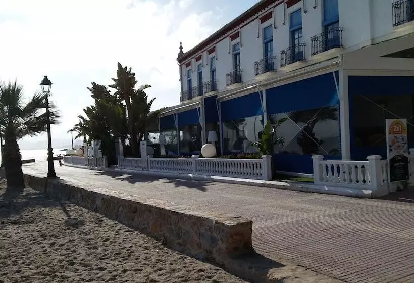 ホテル Apartamentos La Encarnación