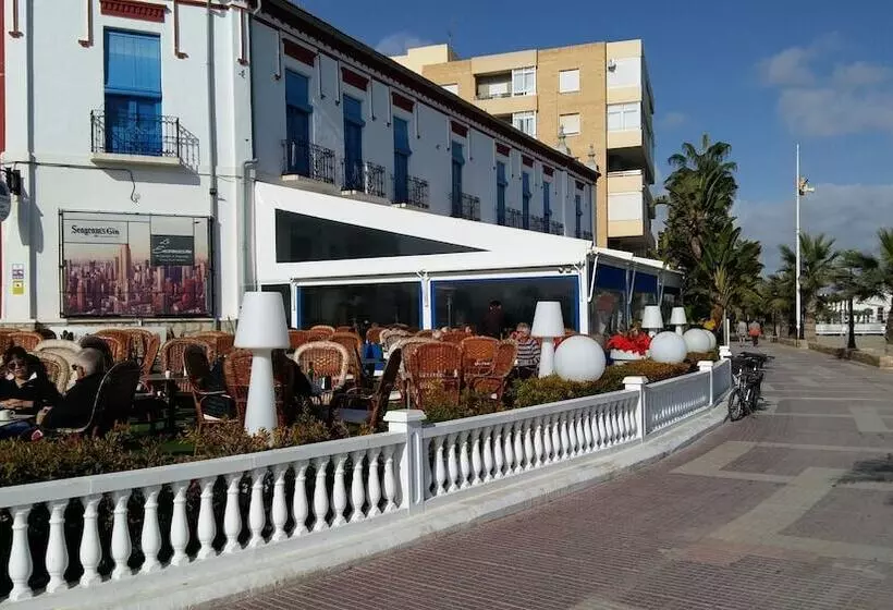 ホテル Apartamentos La Encarnación