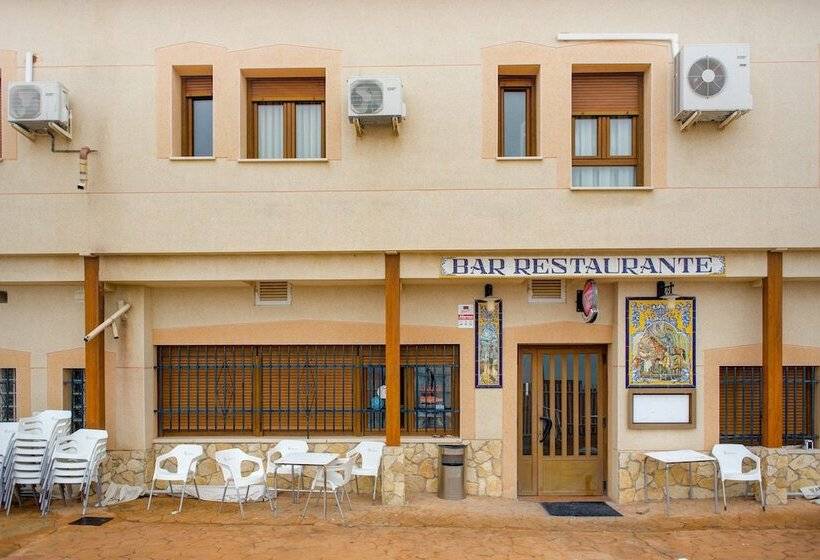 ホテル Restaurante Mr