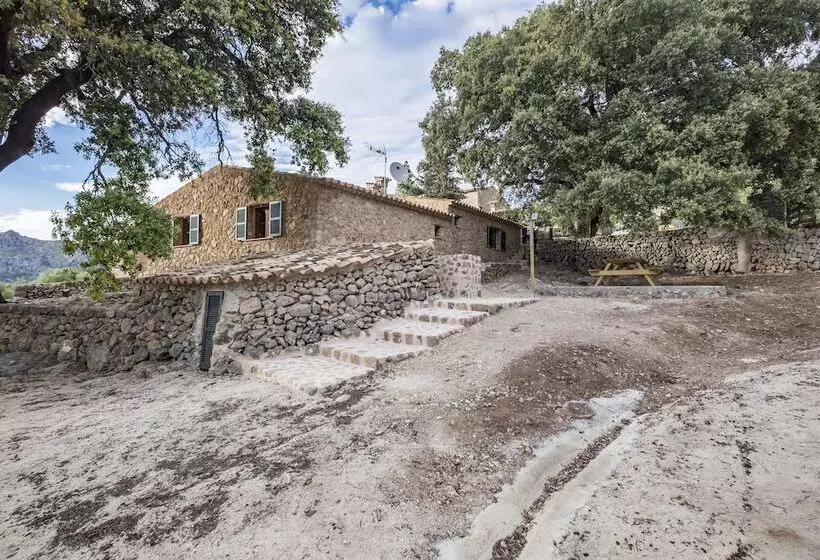 Maaseutuhotelli Agroturismo Son Alzines